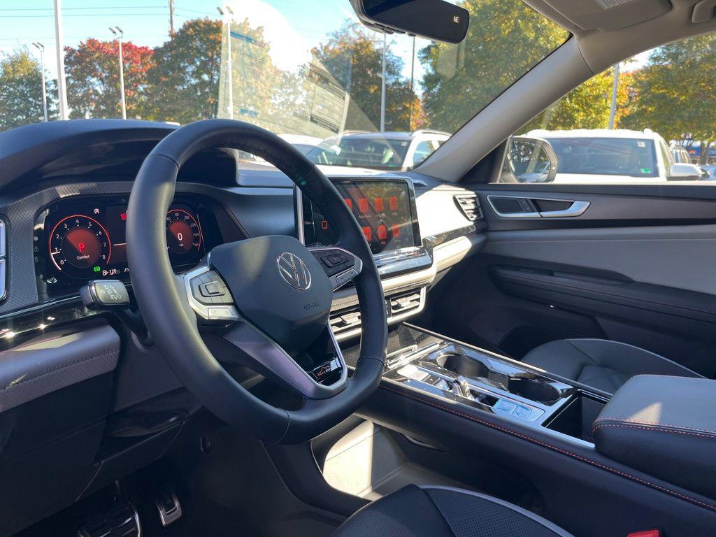 new 2026 Volkswagen Atlas car, priced at $46,677