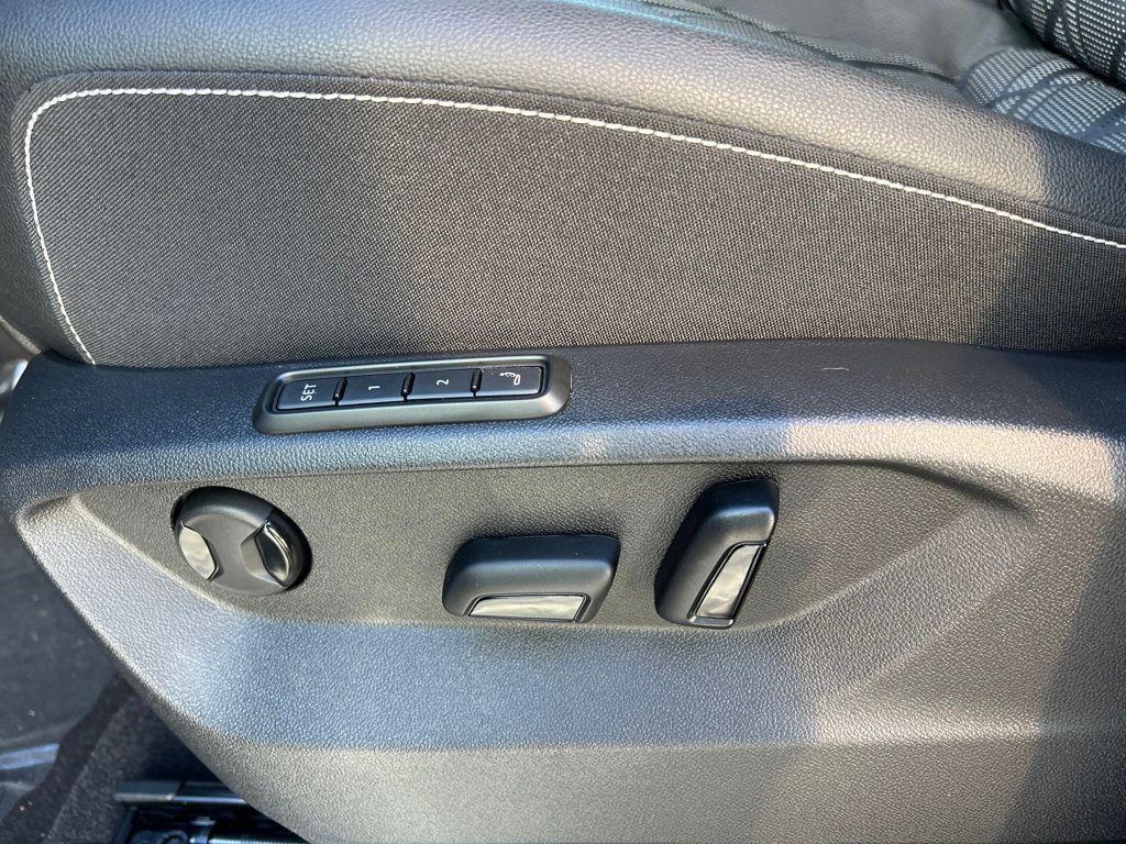 new 2026 Volkswagen Atlas car, priced at $52,108