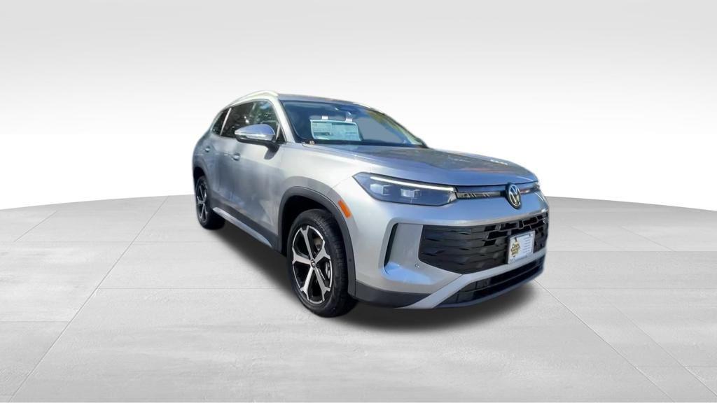 new 2026 Volkswagen Tiguan car, priced at $34,457