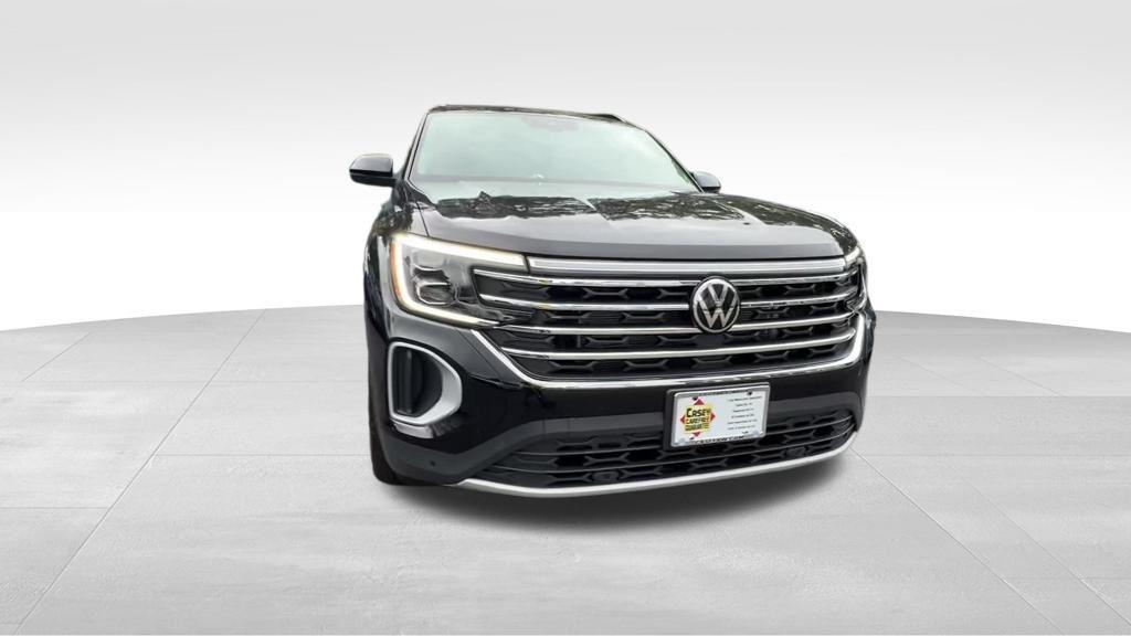 new 2026 Volkswagen Atlas car, priced at $43,908