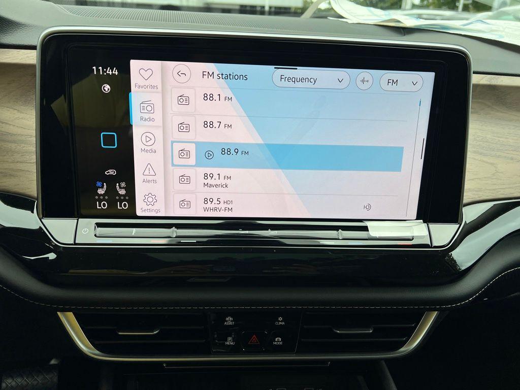 new 2026 Volkswagen Atlas car, priced at $43,908