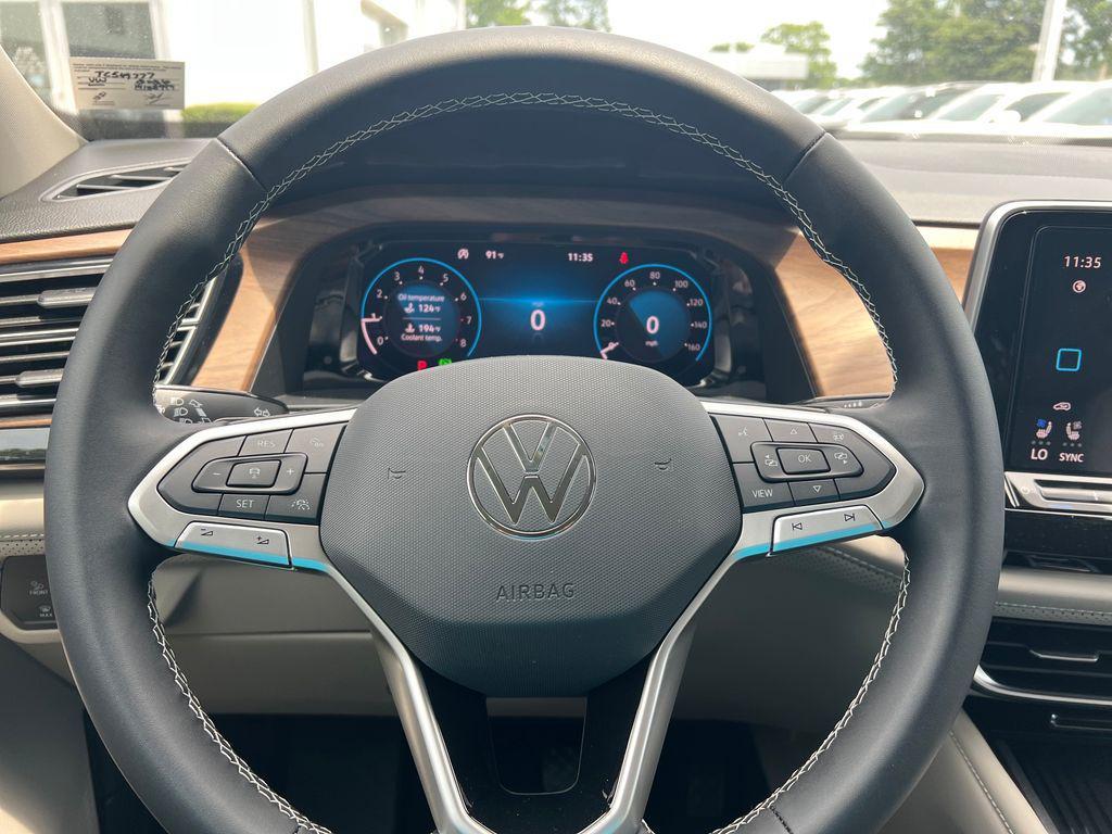 new 2026 Volkswagen Atlas car, priced at $43,516
