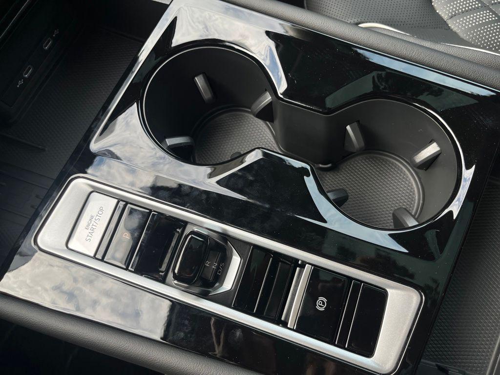 new 2026 Volkswagen Atlas car, priced at $52,089