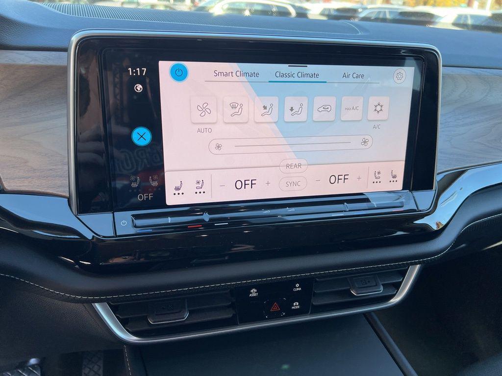 new 2026 Volkswagen Atlas car, priced at $39,365