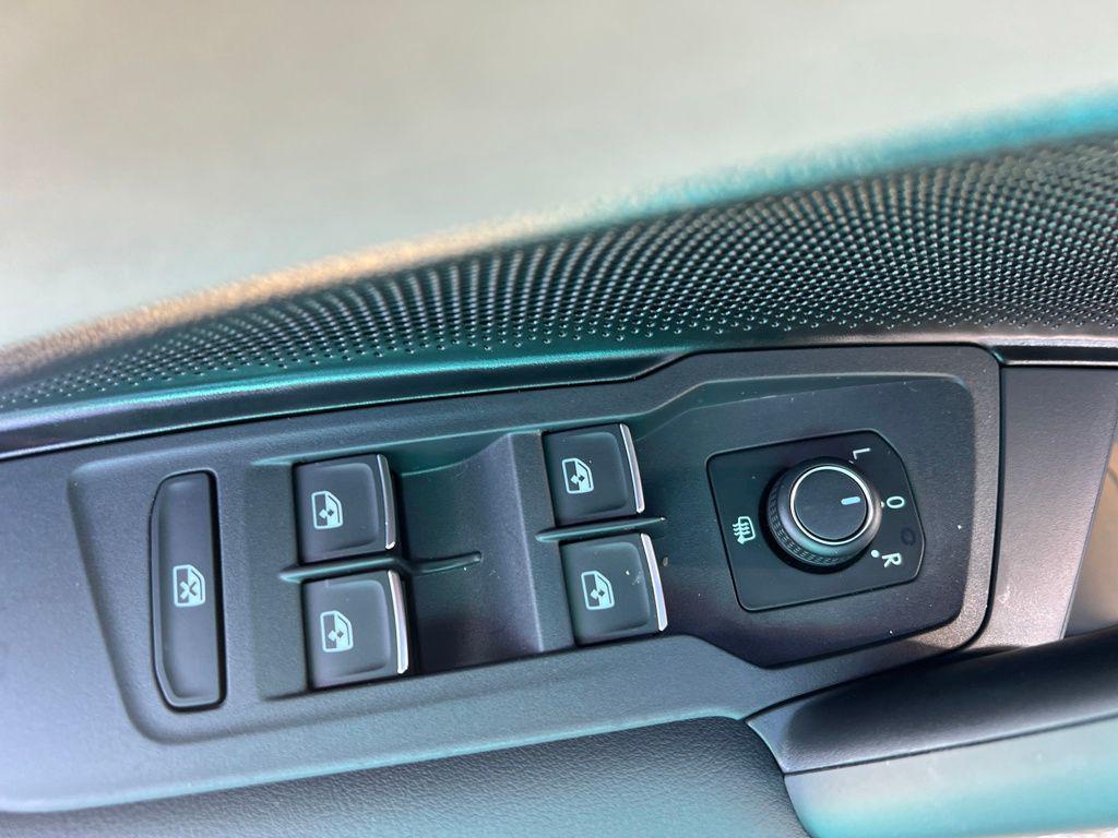 new 2025 Volkswagen Tiguan car, priced at $30,363