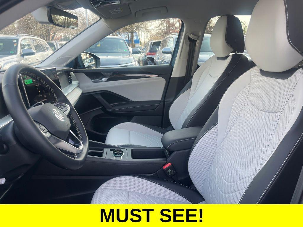 used 2025 Volkswagen Tiguan car, priced at $30,500