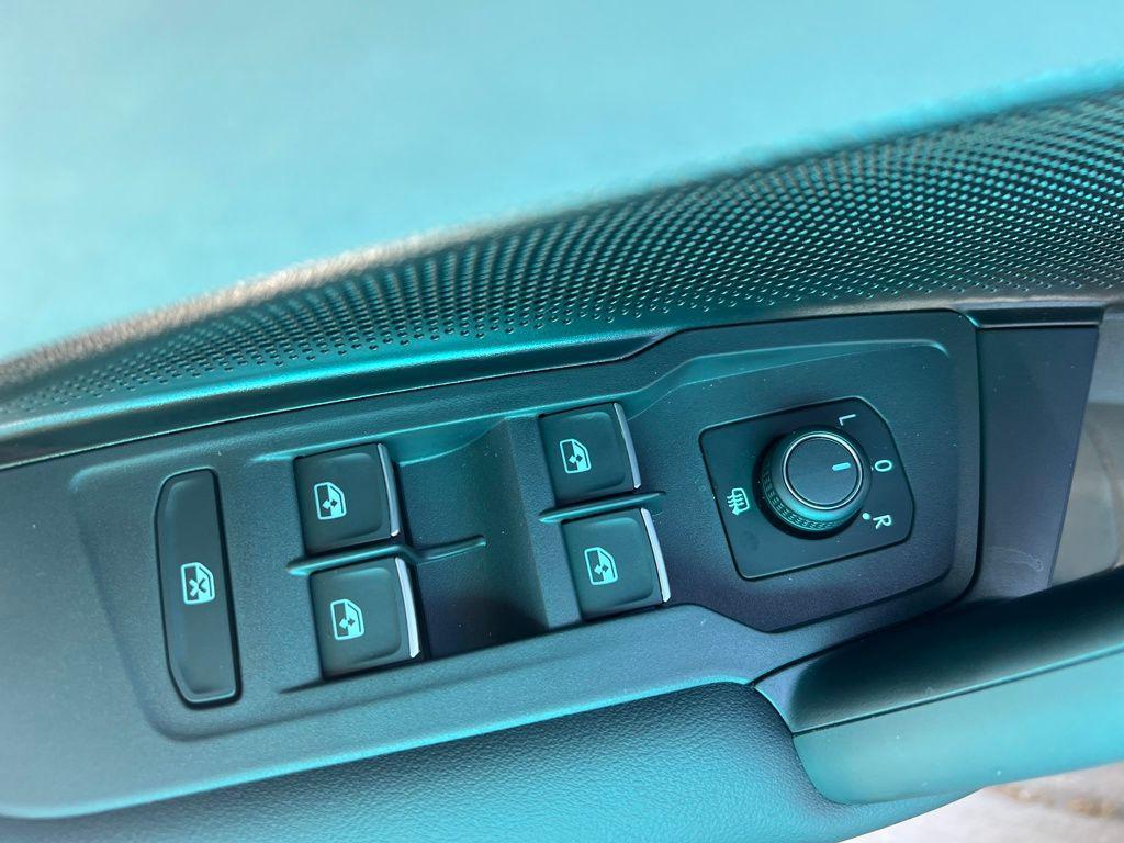 new 2025 Volkswagen Tiguan car, priced at $30,363