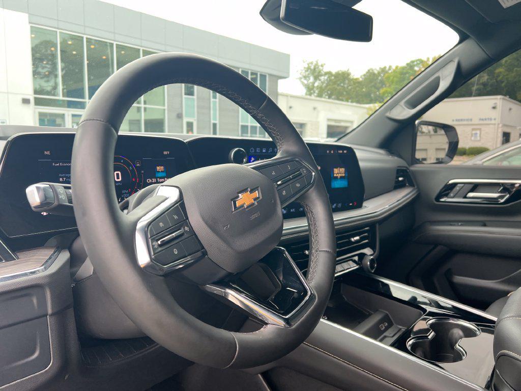 used 2025 Chevrolet Suburban car, priced at $69,900