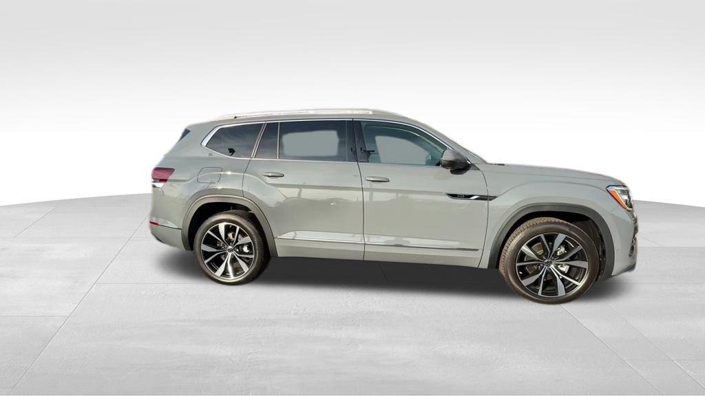 new 2026 Volkswagen Atlas car, priced at $53,124