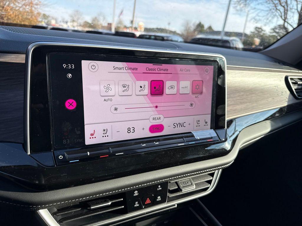 new 2026 Volkswagen Atlas car, priced at $53,124