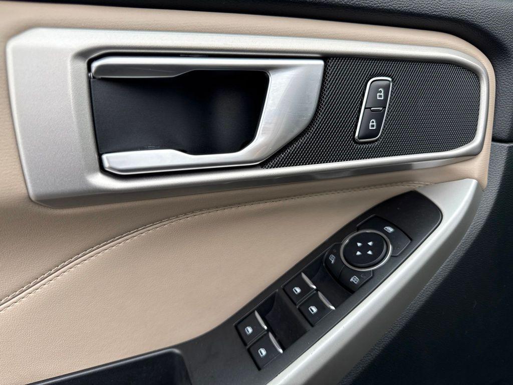 used 2024 Ford Explorer car, priced at $32,500