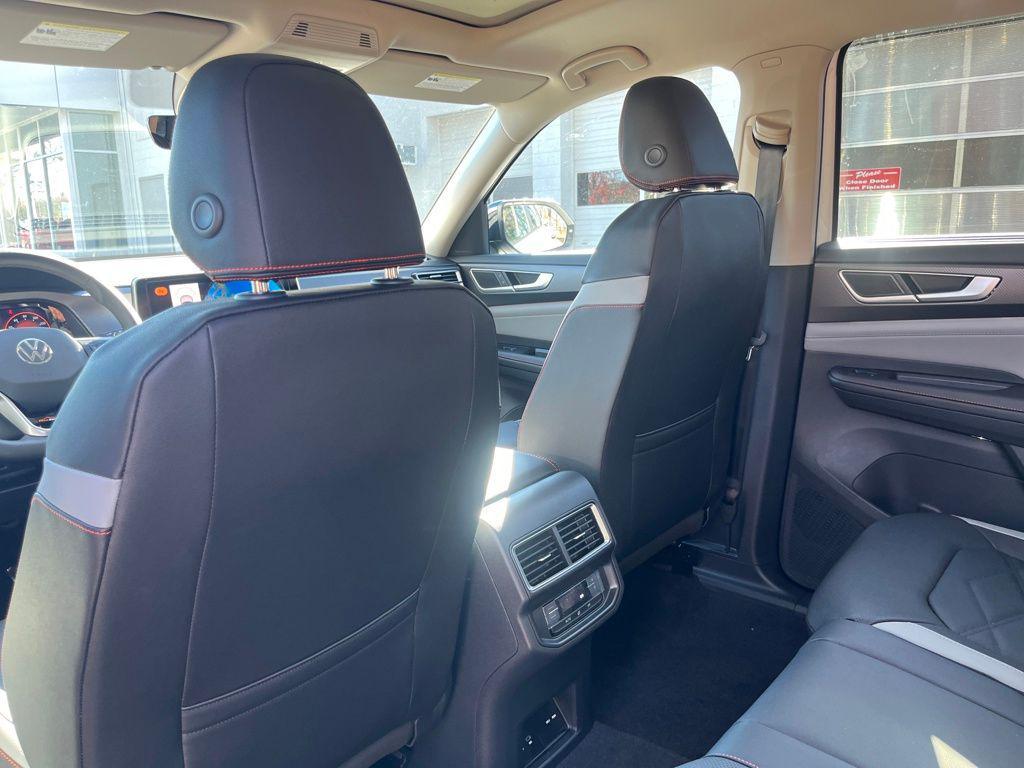 new 2026 Volkswagen Atlas car, priced at $46,079