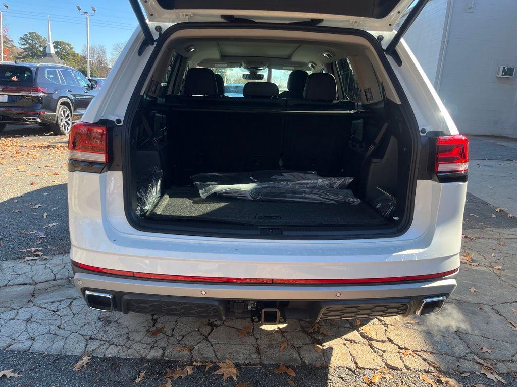 new 2026 Volkswagen Atlas car, priced at $46,079