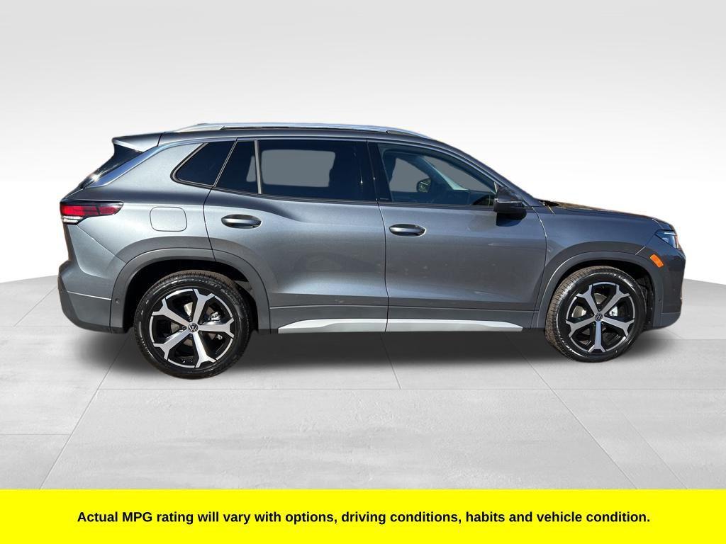 new 2026 Volkswagen Tiguan car, priced at $33,005