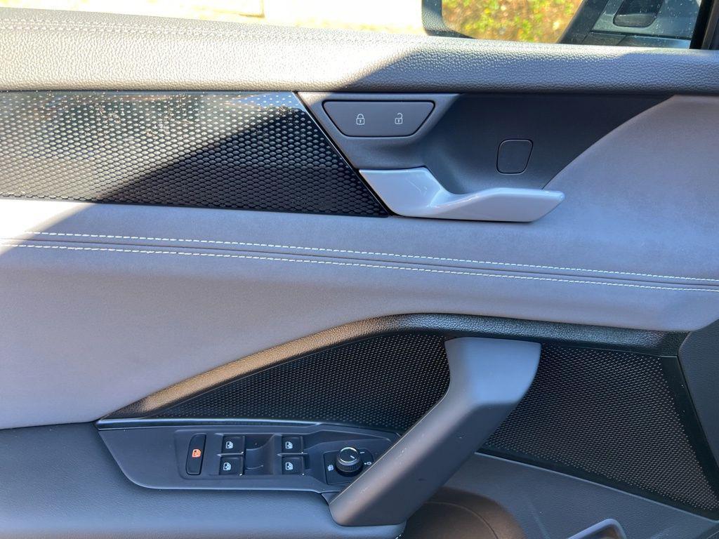 new 2026 Volkswagen Tiguan car, priced at $33,005