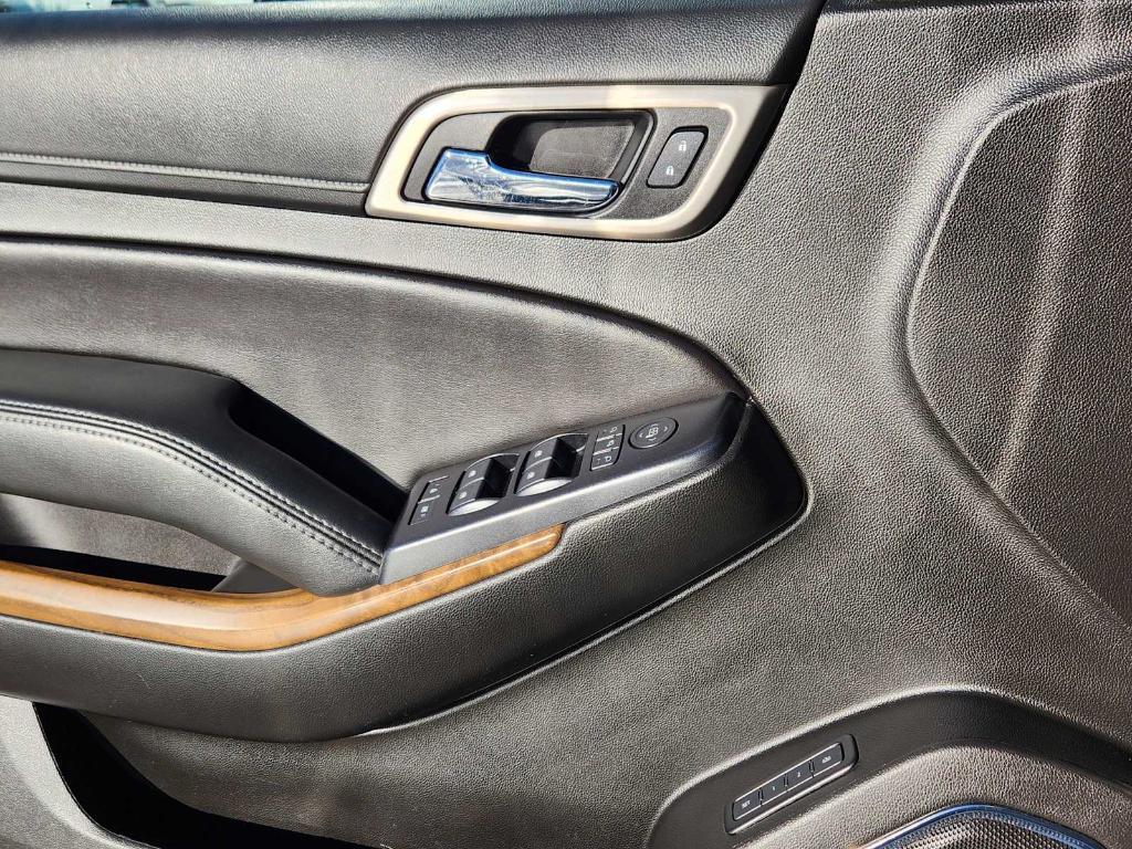 used 2019 GMC Yukon XL car, priced at $24,292