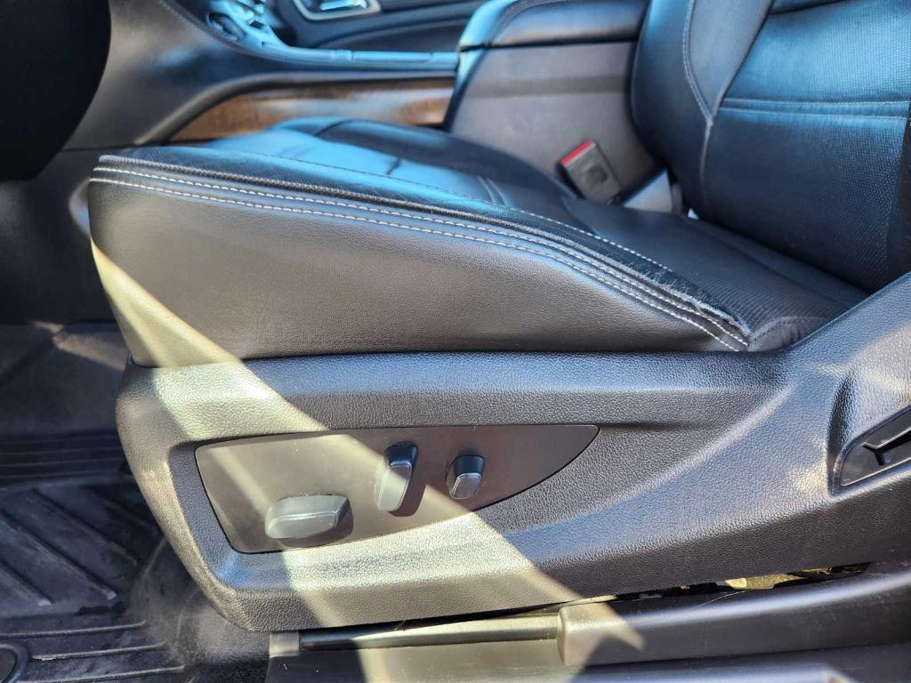 used 2019 GMC Yukon XL car, priced at $24,292