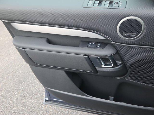 new 2026 Land Rover Discovery car, priced at $82,211