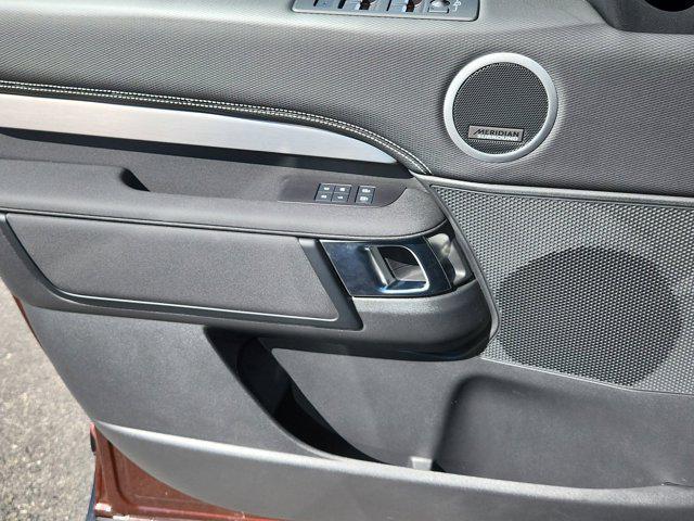 new 2026 Land Rover Discovery car, priced at $78,866