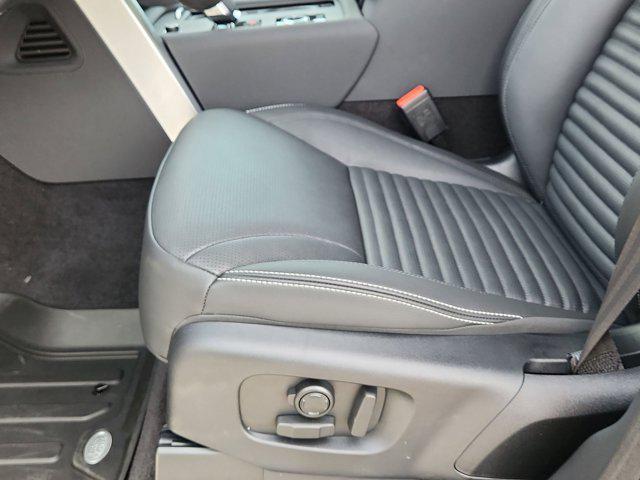 new 2026 Land Rover Discovery car, priced at $71,516