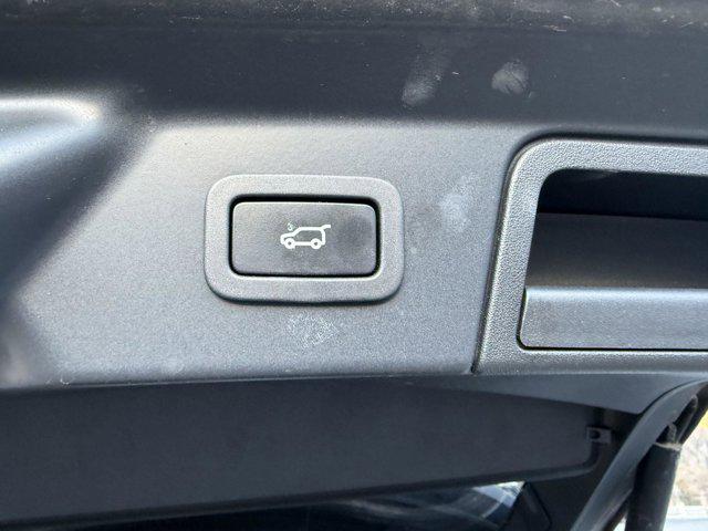 used 2020 Land Rover Range Rover Velar car, priced at $26,597