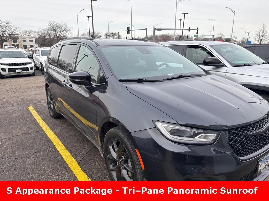 used 2021 Chrysler Pacifica car, priced at $28,688
