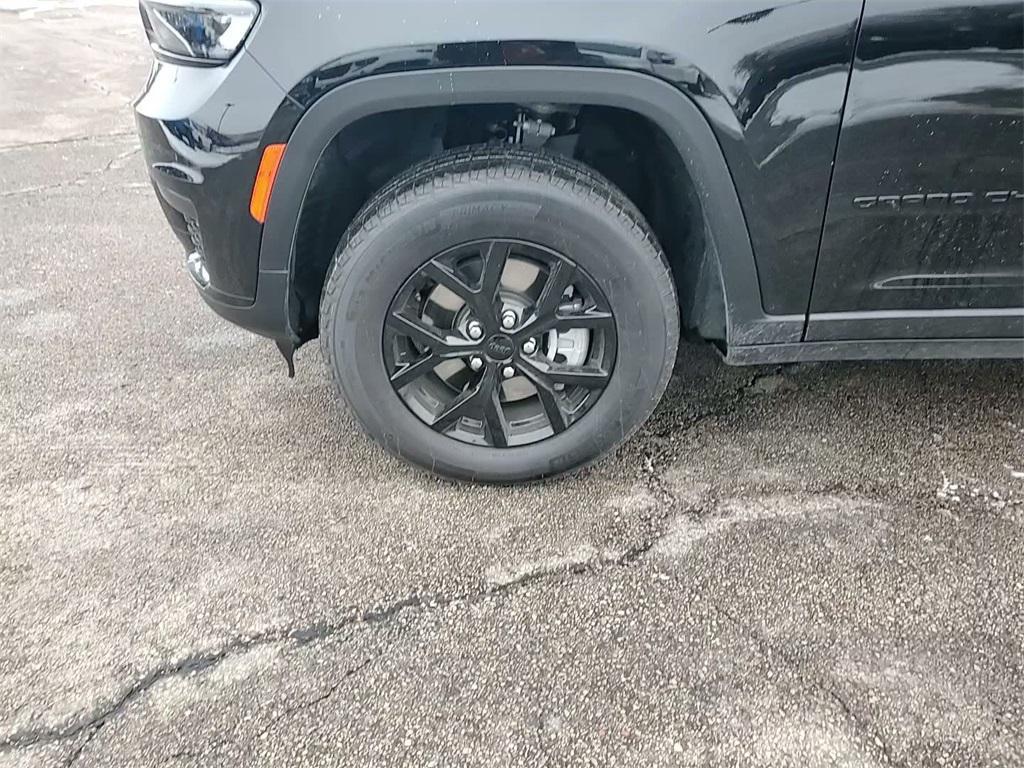 new 2025 Jeep Grand Cherokee L car, priced at $41,357
