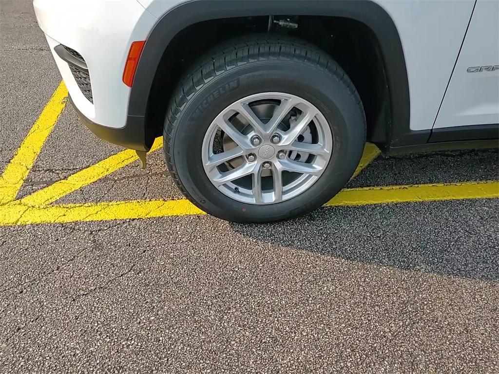 new 2025 Jeep Grand Cherokee car, priced at $34,968