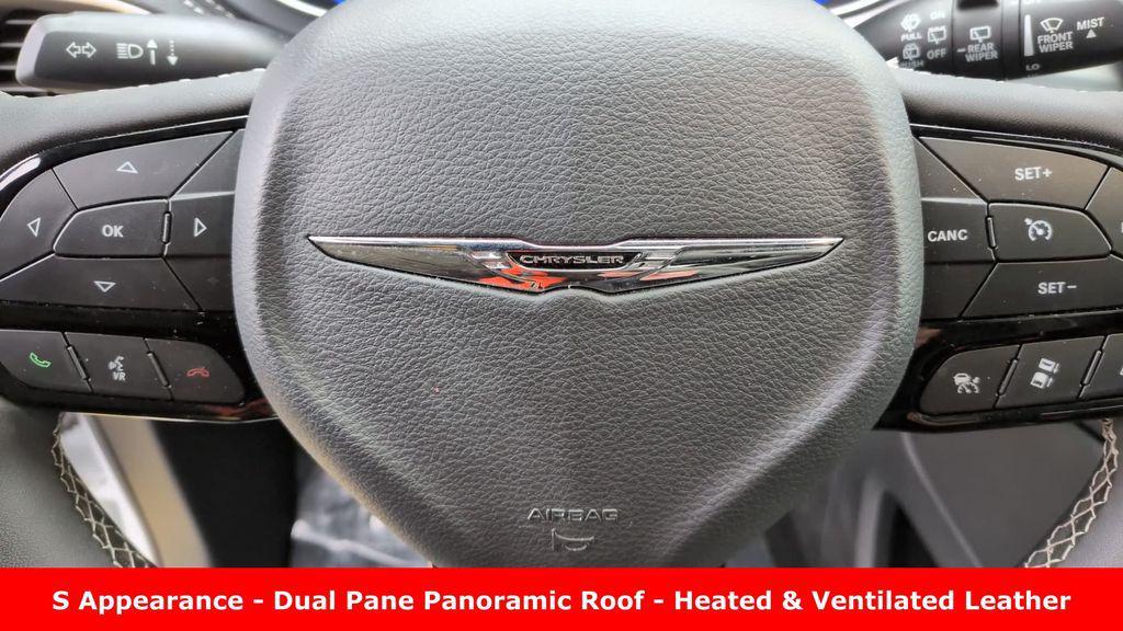 used 2025 Chrysler Pacifica car, priced at $32,391