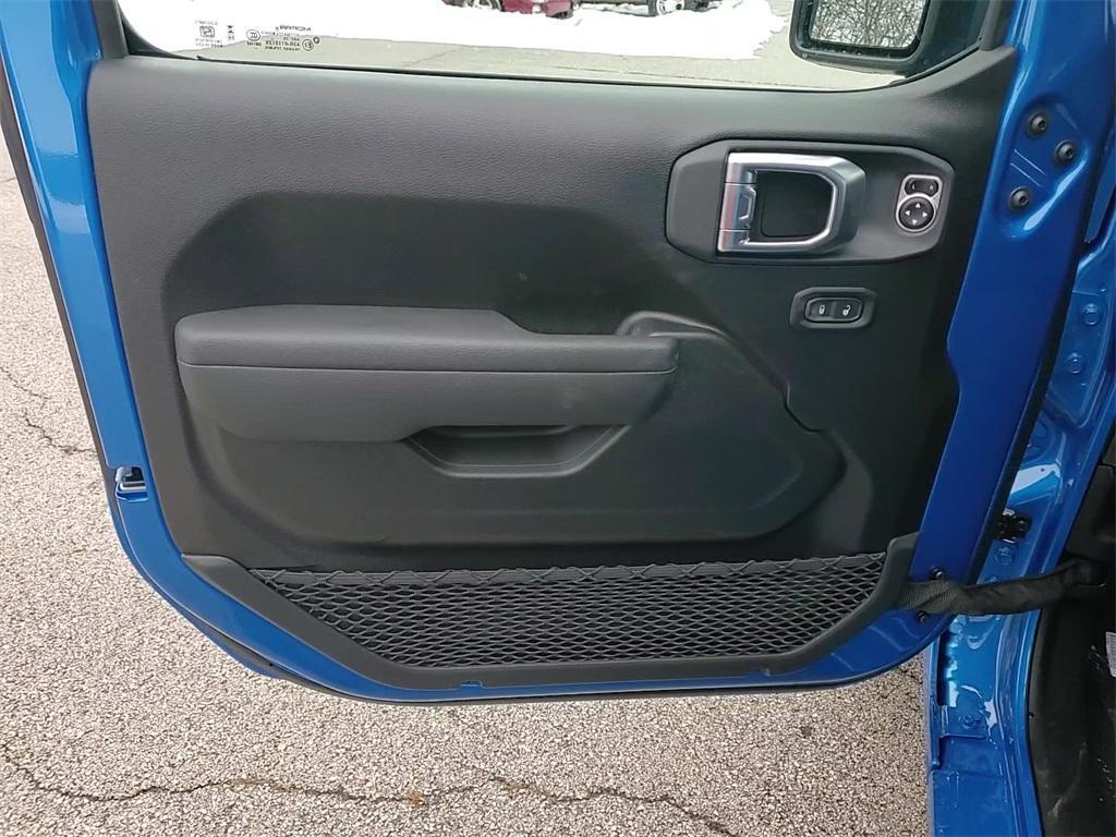 new 2026 Jeep Gladiator car, priced at $47,080