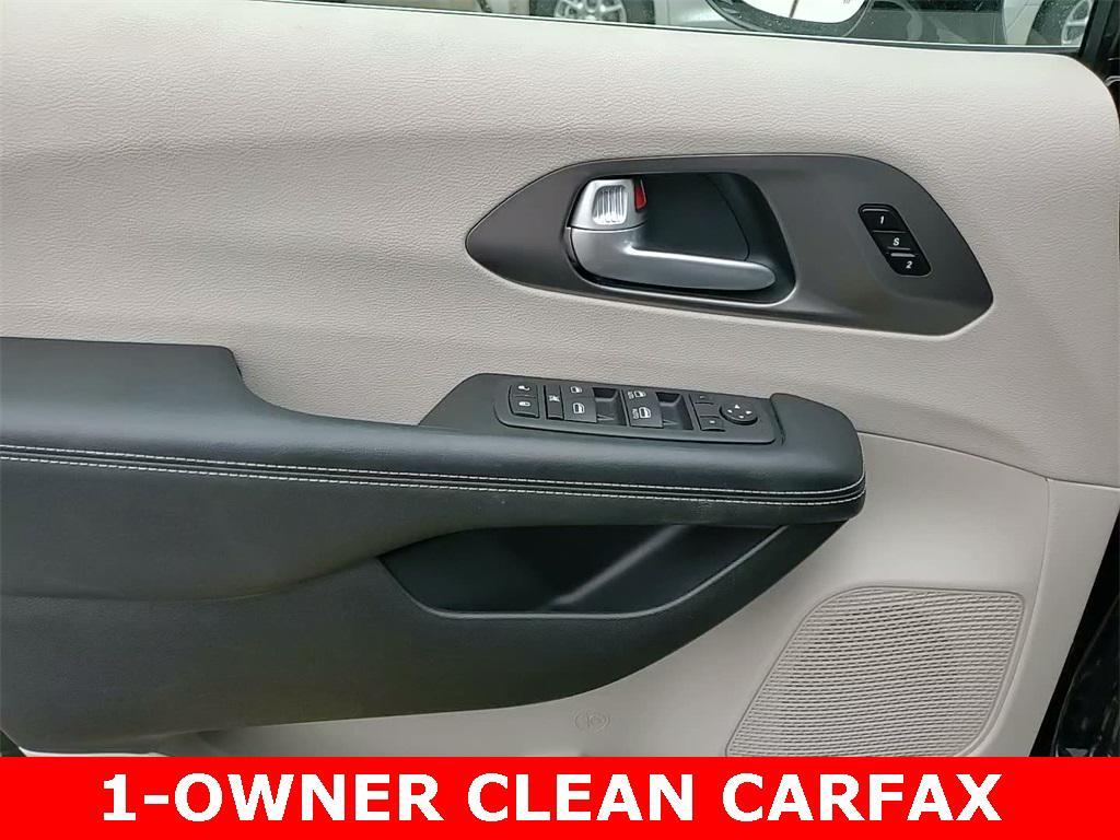 used 2024 Chrysler Pacifica car, priced at $27,305