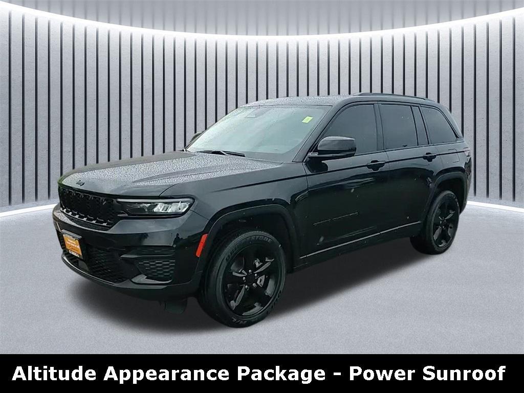 used 2022 Jeep Grand Cherokee car, priced at $29,988