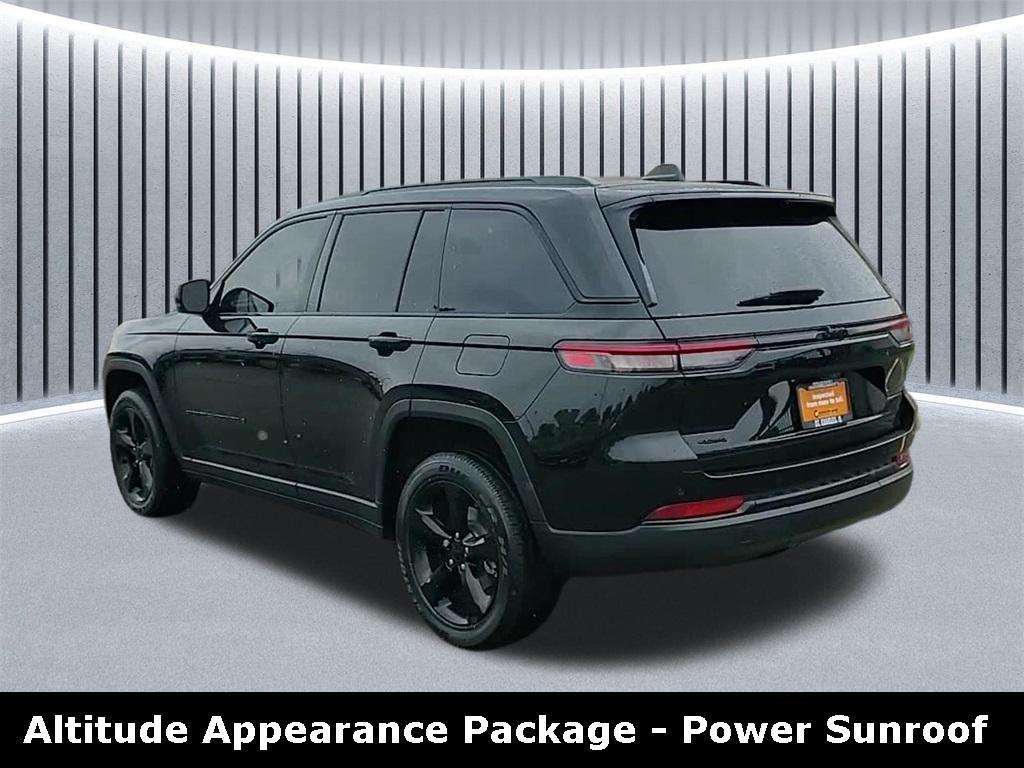 used 2022 Jeep Grand Cherokee car, priced at $29,988