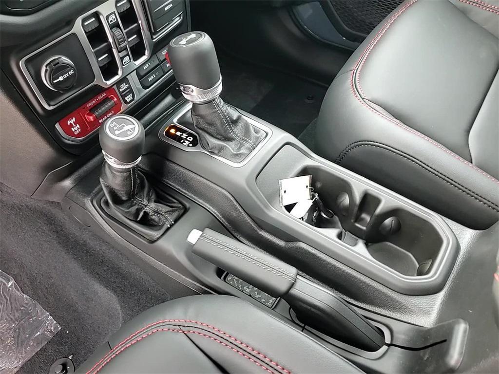 new 2025 Jeep Wrangler car, priced at $56,485