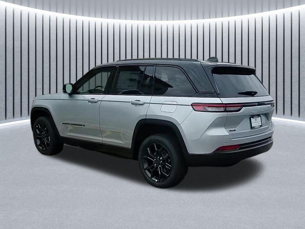 new 2025 Jeep Grand Cherokee car, priced at $42,112