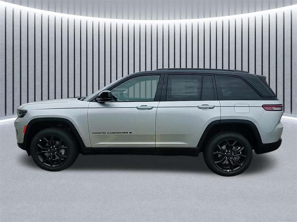 new 2025 Jeep Grand Cherokee car, priced at $46,112