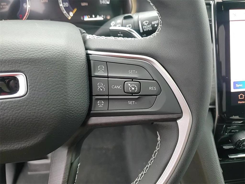 new 2025 Jeep Grand Cherokee car, priced at $46,112