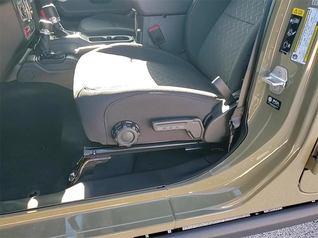 new 2026 Jeep Gladiator car, priced at $56,980