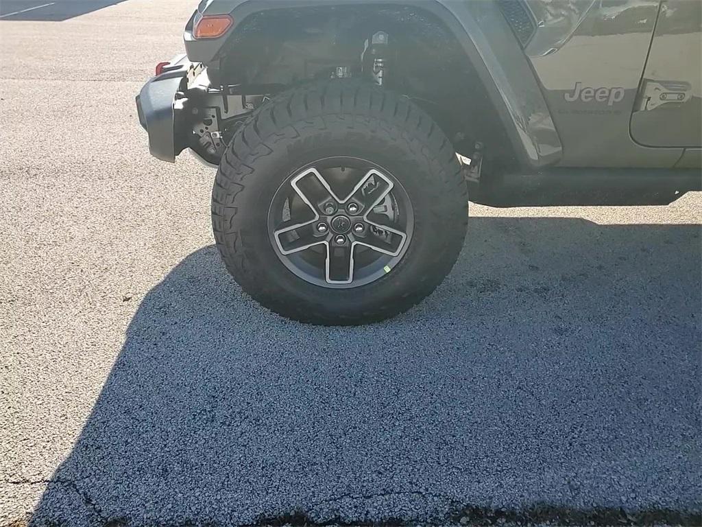 new 2026 Jeep Gladiator car, priced at $56,980