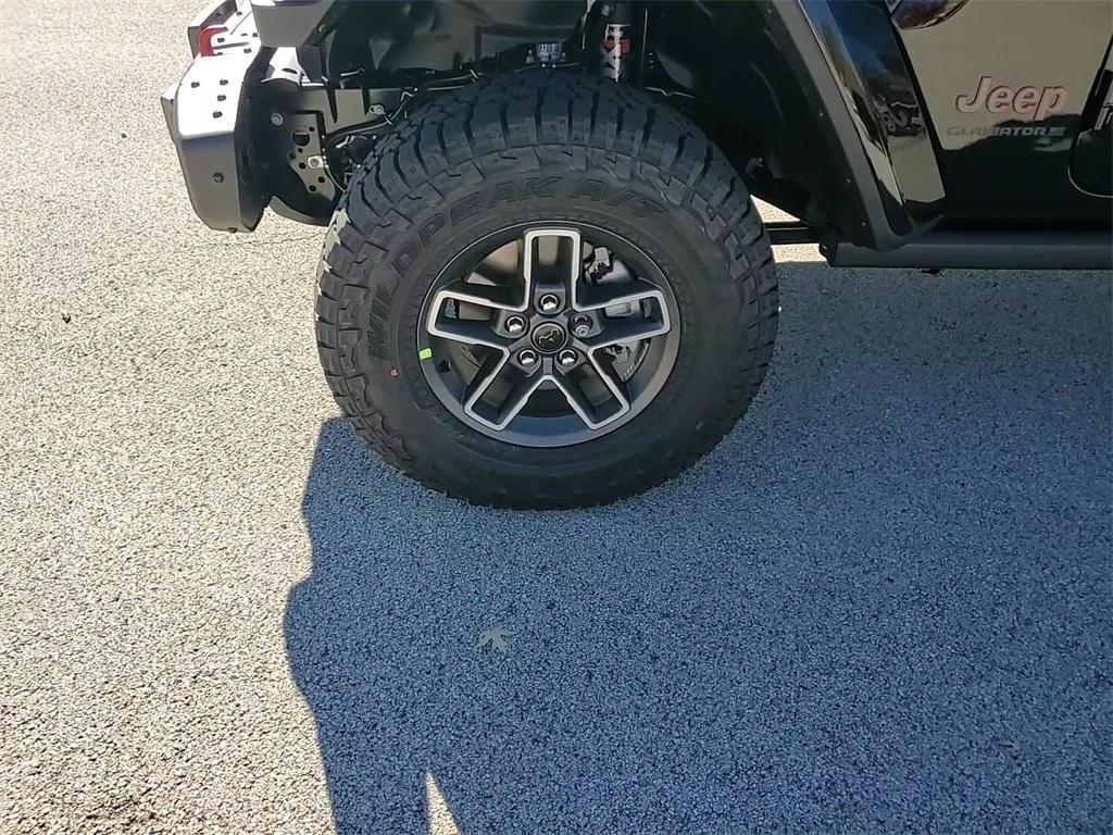 new 2026 Jeep Gladiator car, priced at $64,145