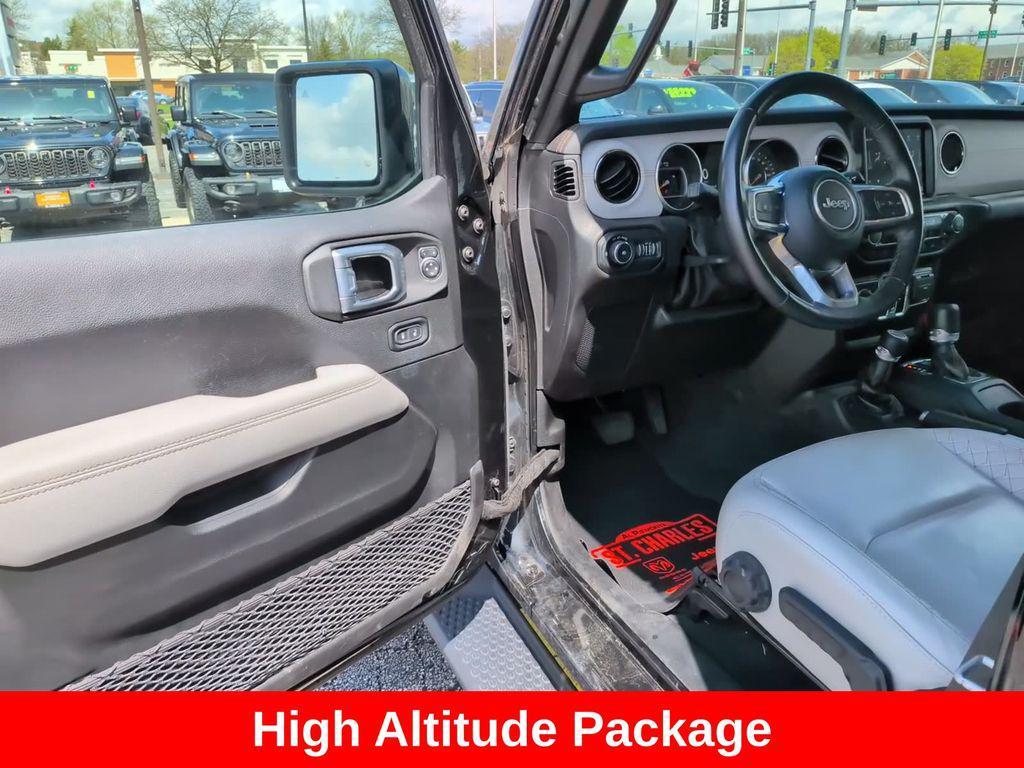 used 2022 Jeep Wrangler Unlimited car, priced at $39,692