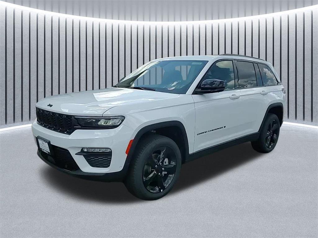 new 2025 Jeep Grand Cherokee car, priced at $46,906