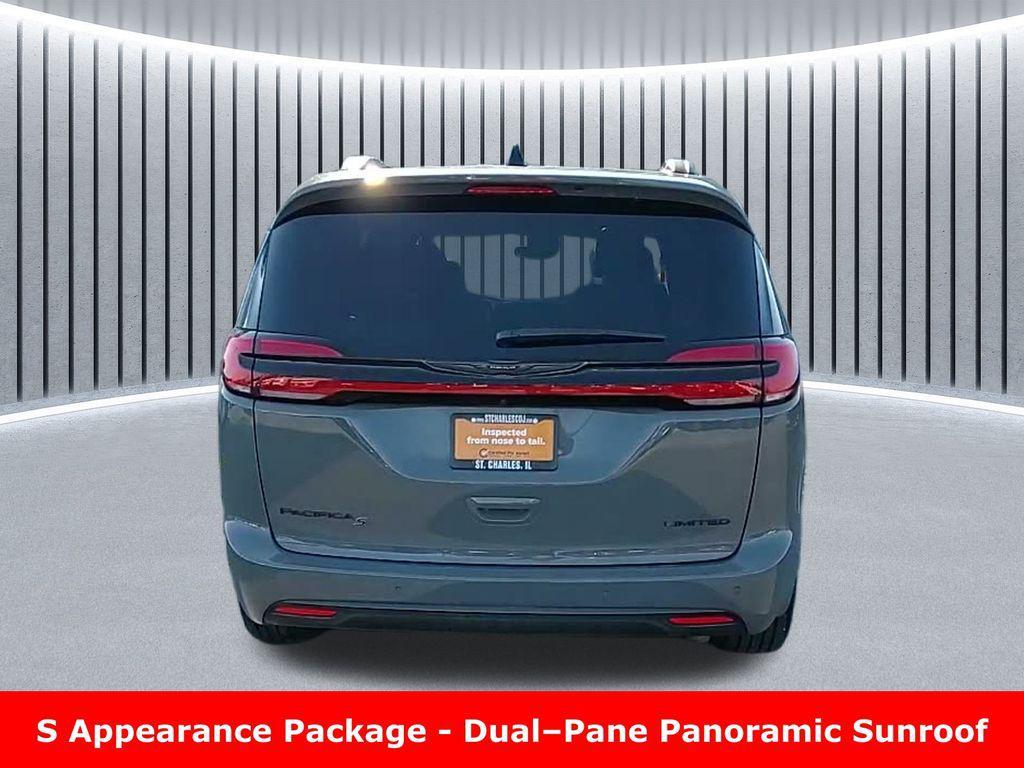 used 2025 Chrysler Pacifica car, priced at $34,274