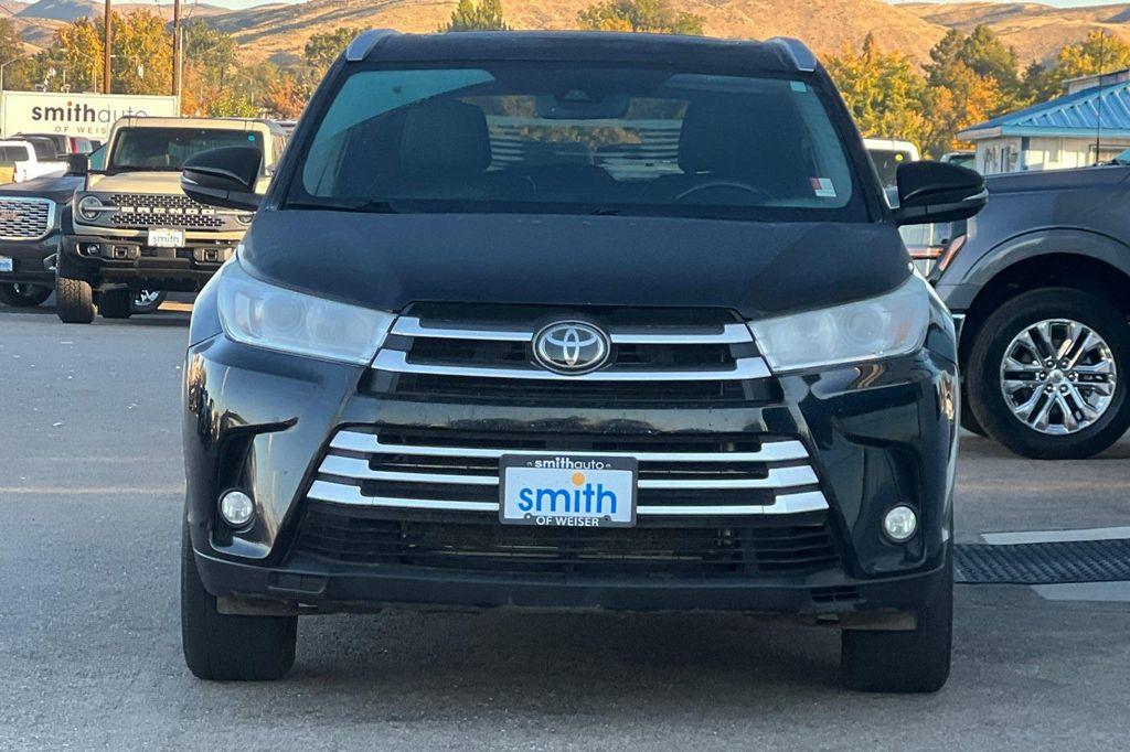 used 2019 Toyota Highlander car, priced at $19,998