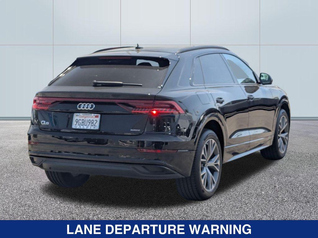 2023 Mythos Black Metallic Audi Q8