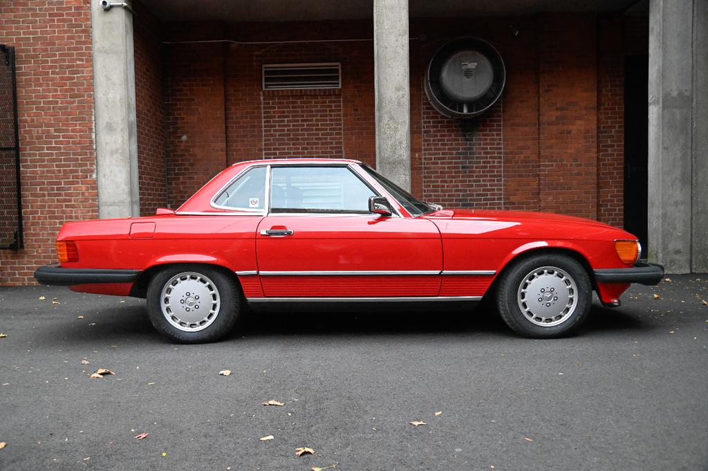 used 1987 Mercedes-Benz 560SL car, priced at $28,000