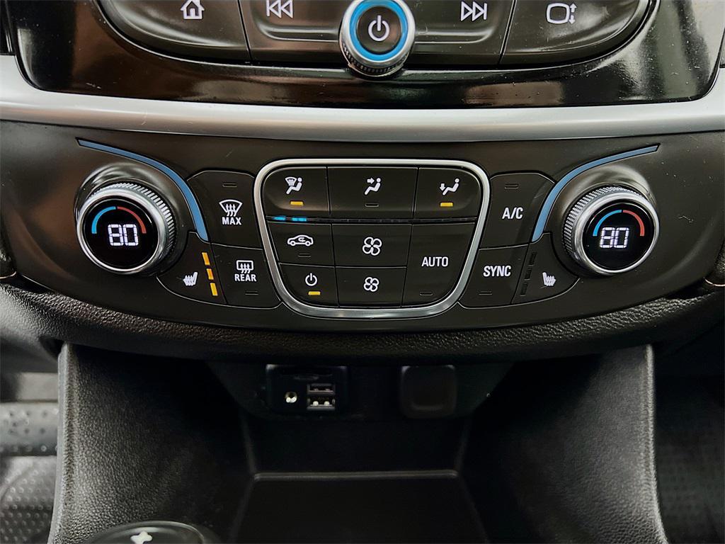 used 2020 Chevrolet Traverse car, priced at $17,517