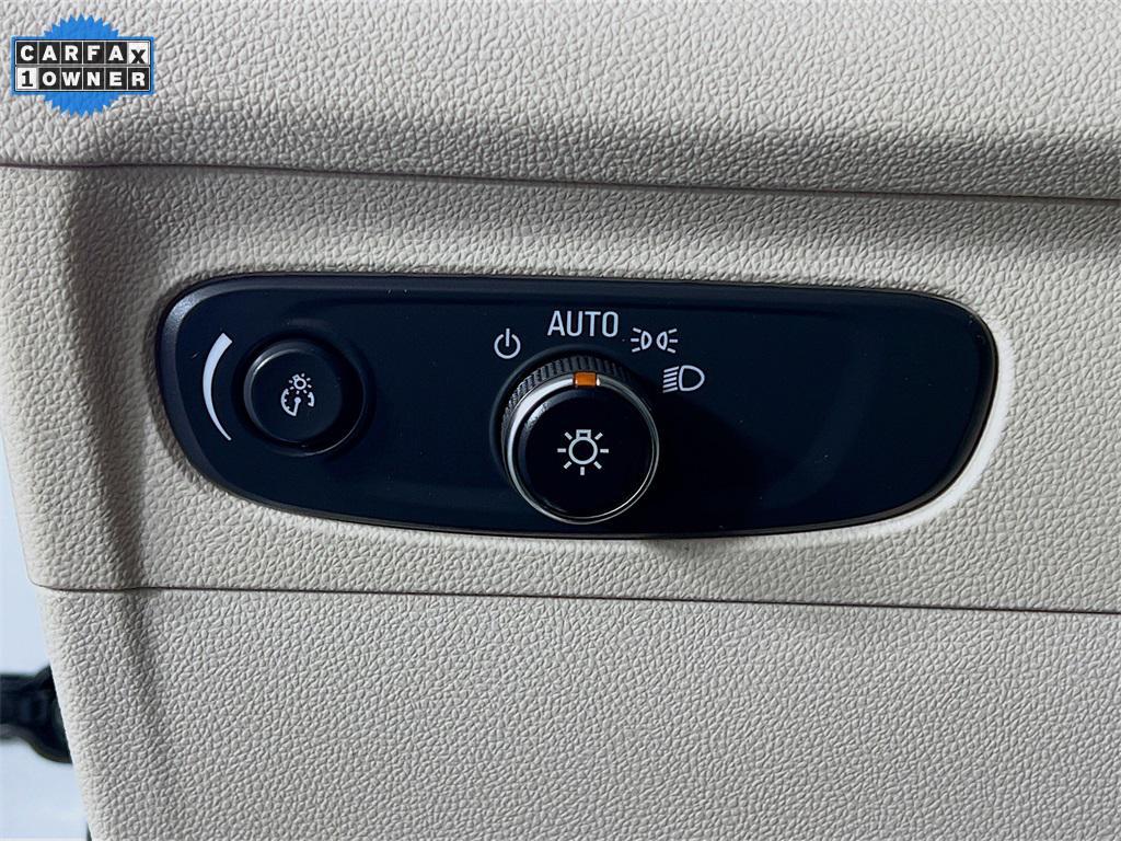 used 2022 Buick Envision car, priced at $22,000