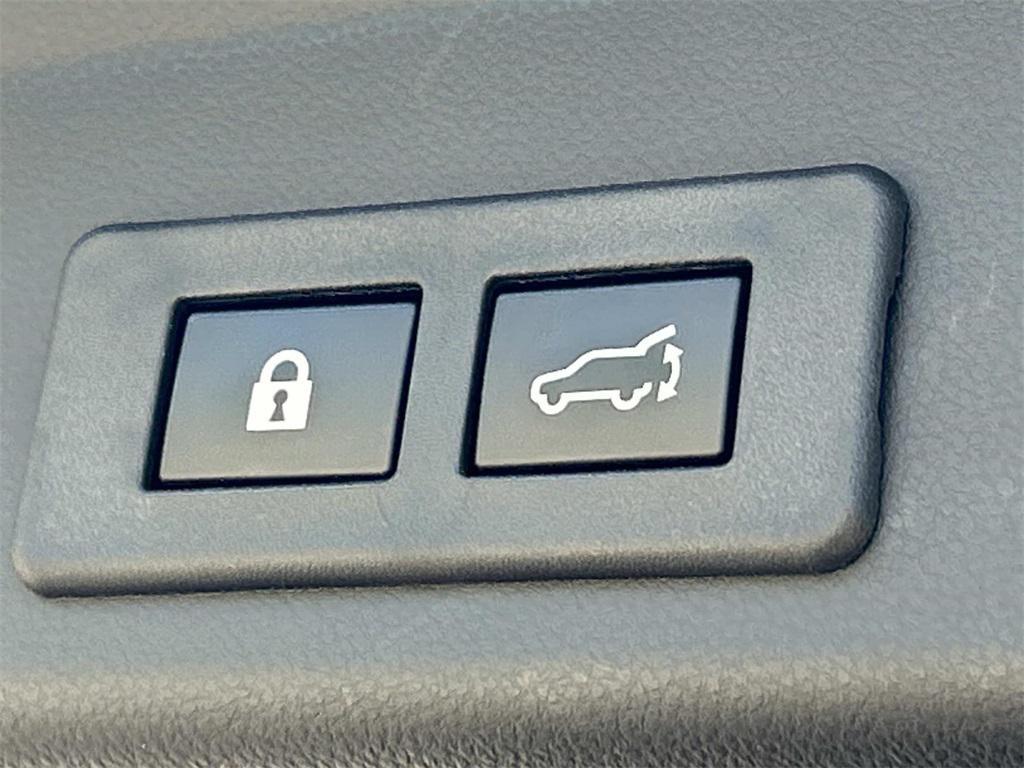 used 2024 Subaru Ascent car, priced at $38,100