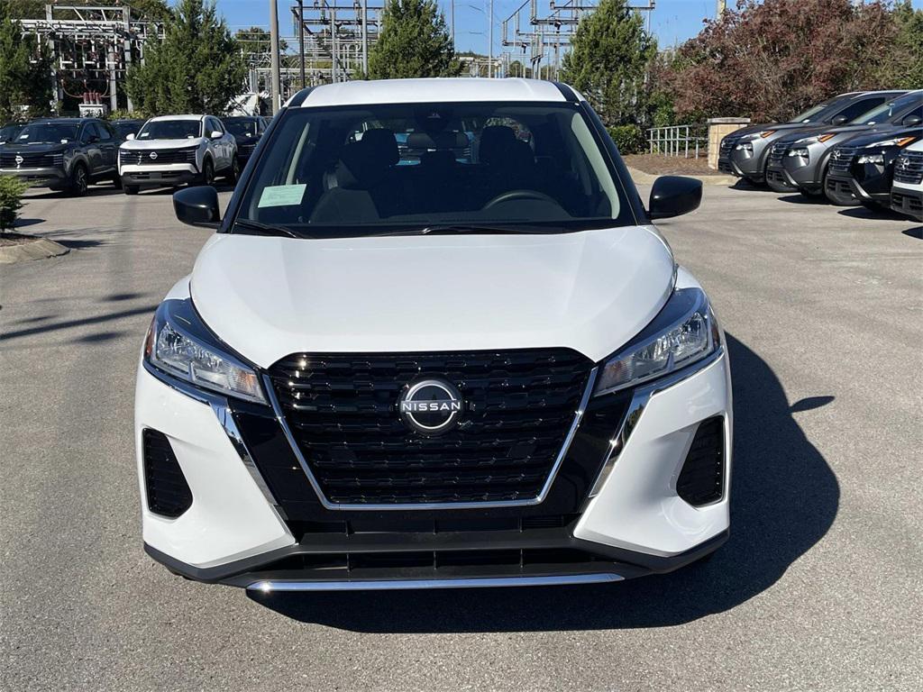 new 2025 Nissan Kicks car, priced at $21,740